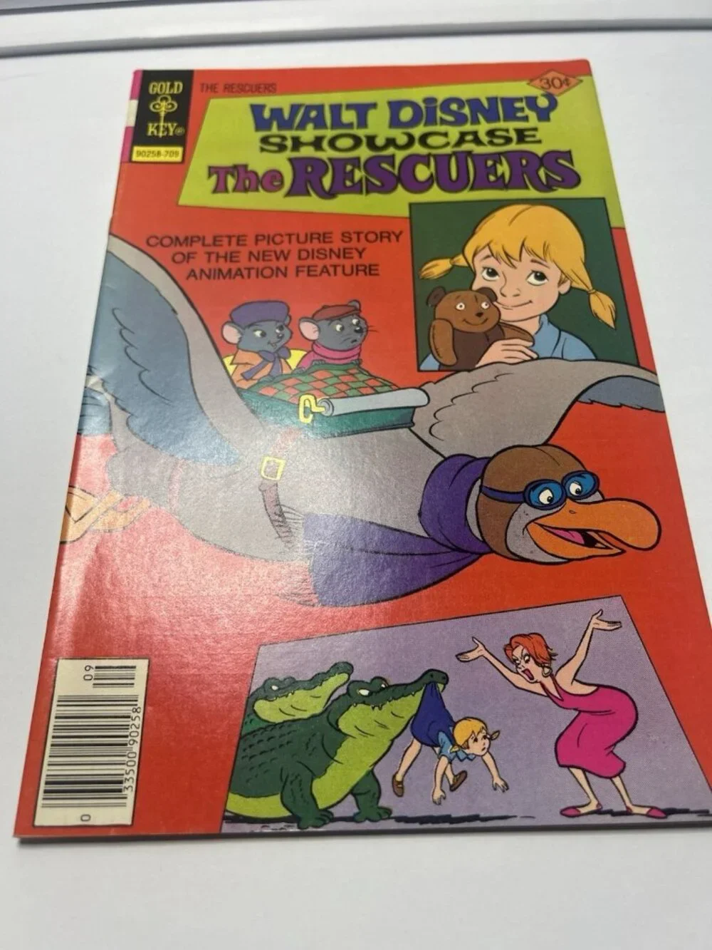 Walt Disney Showcase: The Rescuers Comic (Gold Key) No. 40 1977